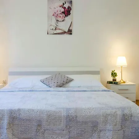 Апартаменты Nice Apartment In Smrika With Wifi Шмрика